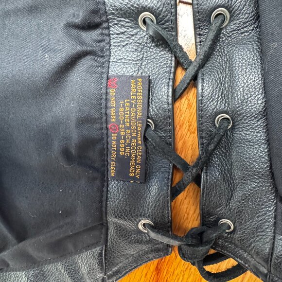 Harley-Davidson Men's Genuine Leather Black Biker Leather VTG Conghos Vest - M - Picture 8 of 10